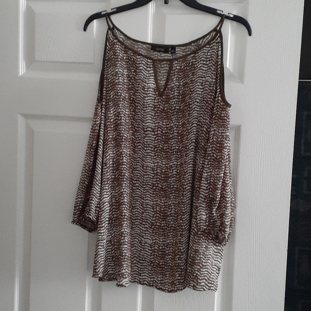 Shirt - Picture 2 of 2
